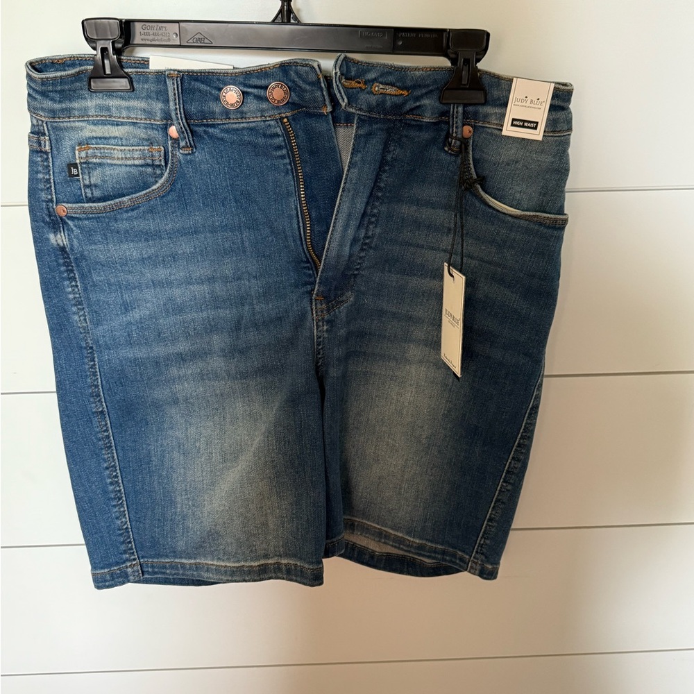 NWT high rise Judy Blue size large women’s denim shorts (longer inseam) - Picture 3 of 6